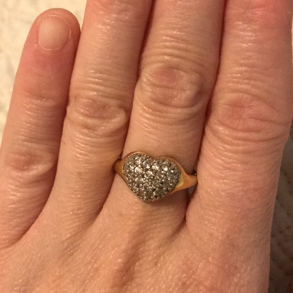 Gold ring -heart